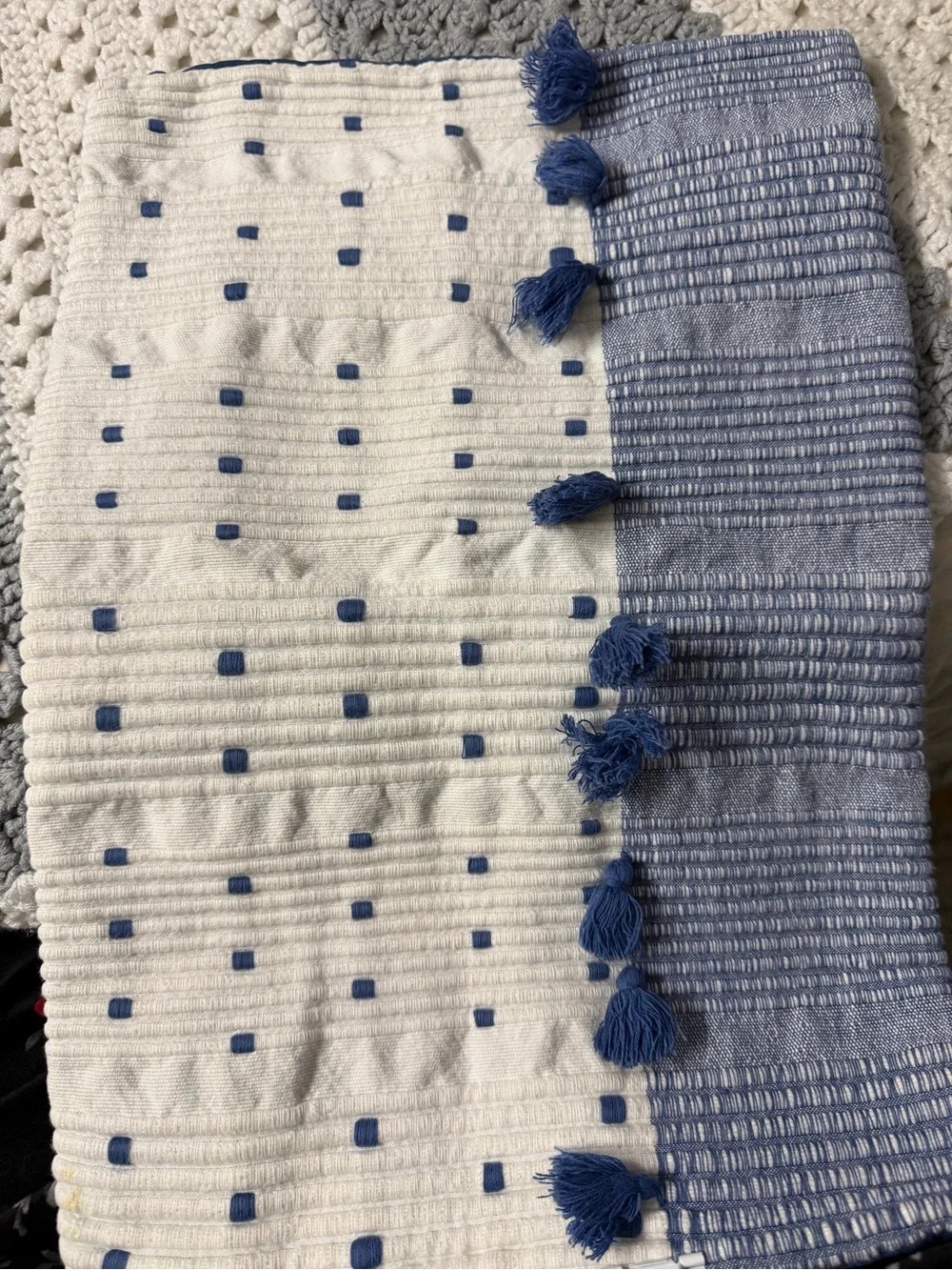 Pier 1 pillowcase cover blue white geometric design 100%cotton
